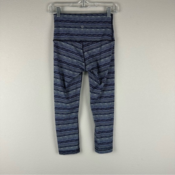 Lululemon Space Dye Twist Sapphire Blue Wunder Under Crop III Leggings Size 6 - Picture 3 of 5